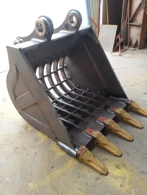 Durable Skeleton Rock Bucket , Excavator Bucket Attachments For Municipal Engineering